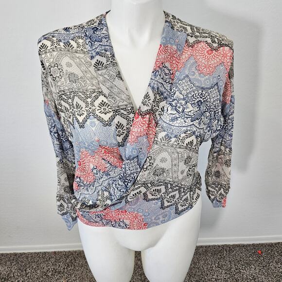 About a Girl Semi-Sheer Blouse v neck long sleeve - Size M - Picture 2 of 8